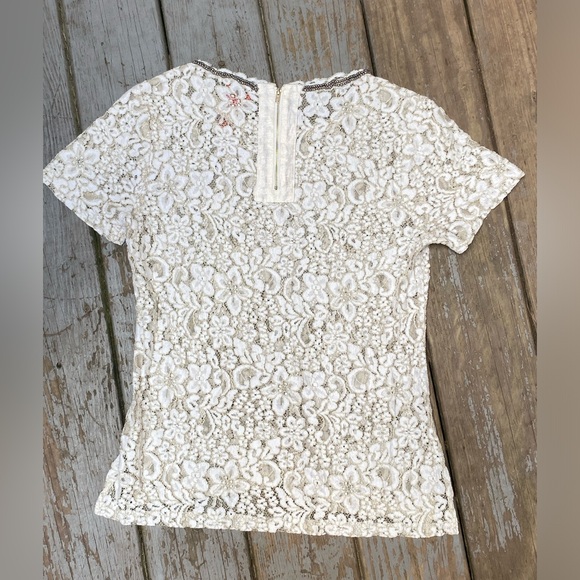 V Christina White Fitted Floral Embroidered Blouse with embellished neckline - Picture 9 of 9